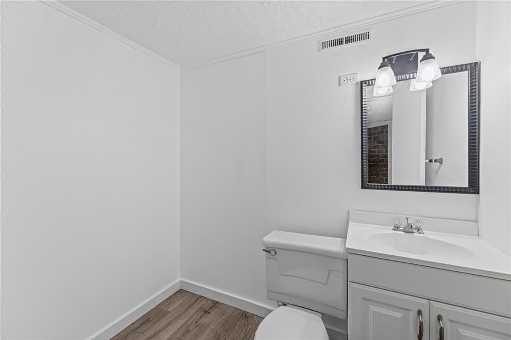 7302 N Woodland Avenue — photo 31