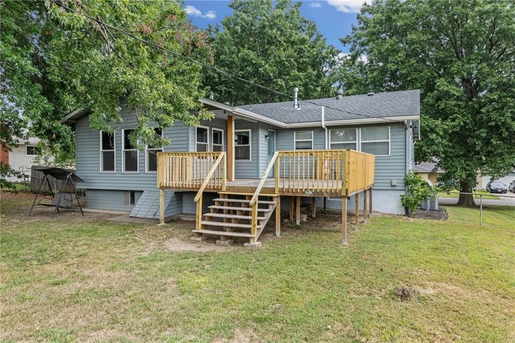 7302 N Woodland Avenue — photo 41