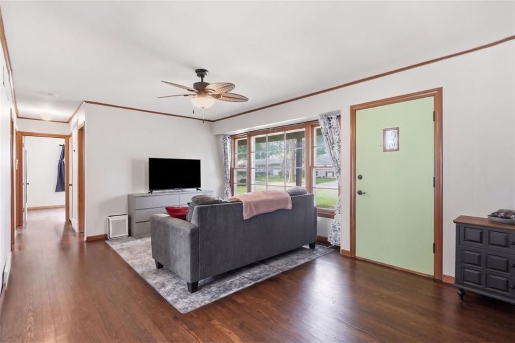 8725 Larsen Street — photo 6