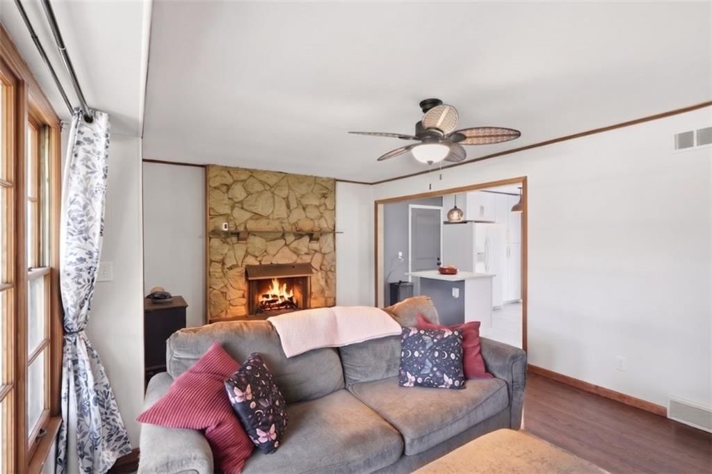 8725 Larsen Street — photo 8