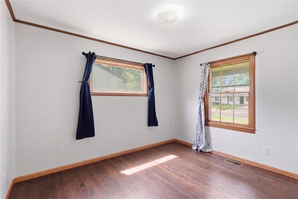 8725 Larsen Street — photo 17