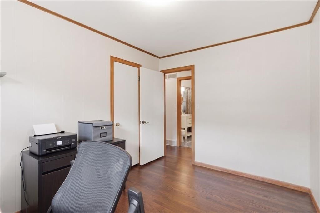 8725 Larsen Street — photo 20