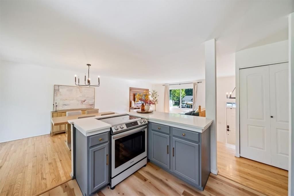 Photo 10 of 27 - 8506 E 91st Street, Kansas City, MO 64138