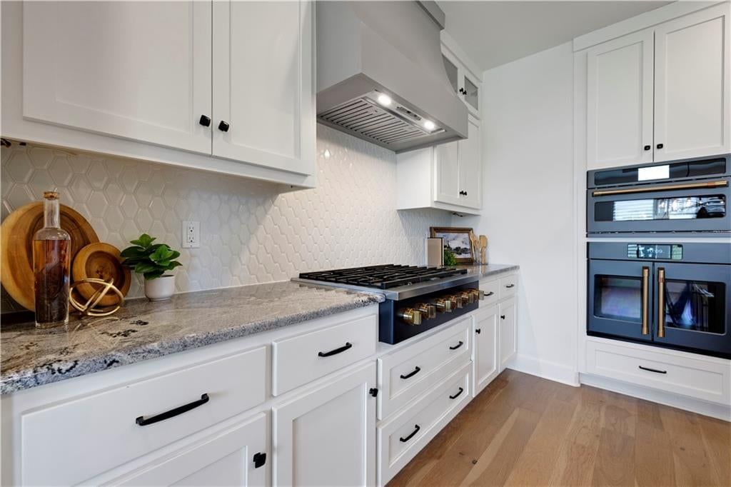 17404 Gillette Street — photo 8