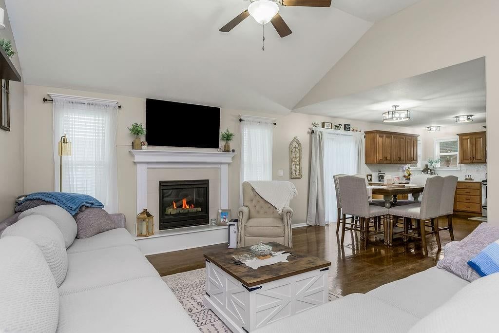 10915 N Skiles Court — photo 4