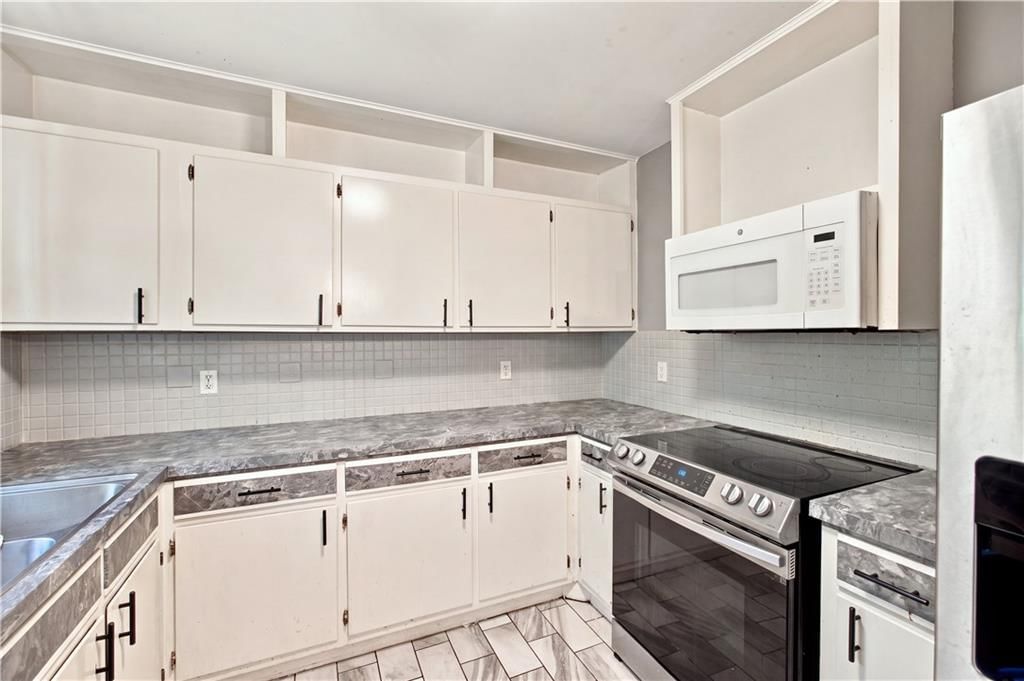 11403 Jackson Avenue — photo 14