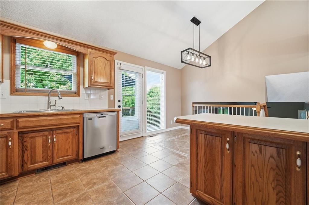 11108 N Ditman Avenue — photo 16