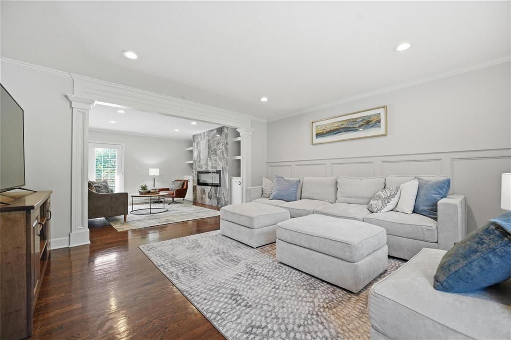5305 W 83rd Street — photo 3
