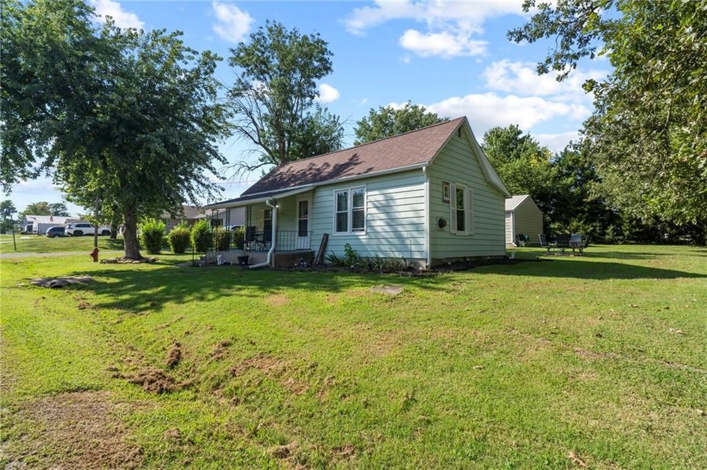 244 Locust Street — photo 15