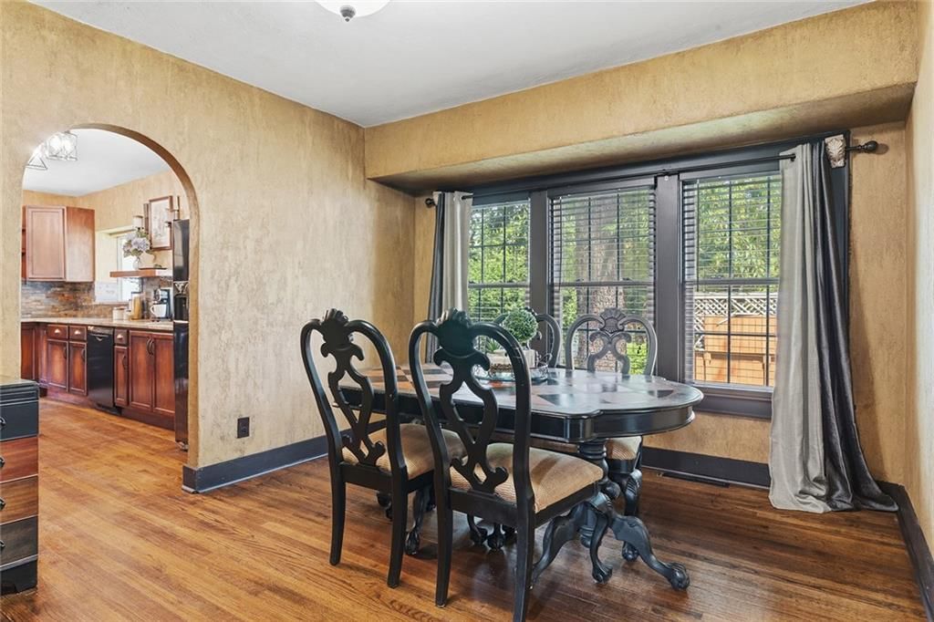 Photo 11 of 45 - 5812 Elm Avenue, Kansas City, MO 64133