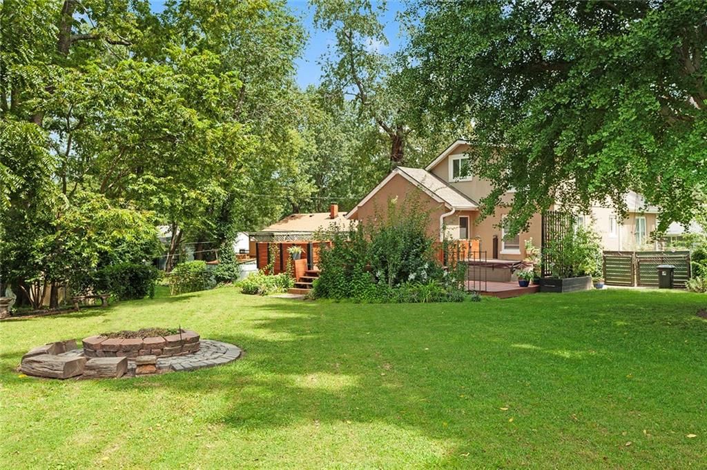 Photo 34 of 45 - 5812 Elm Avenue, Kansas City, MO 64133