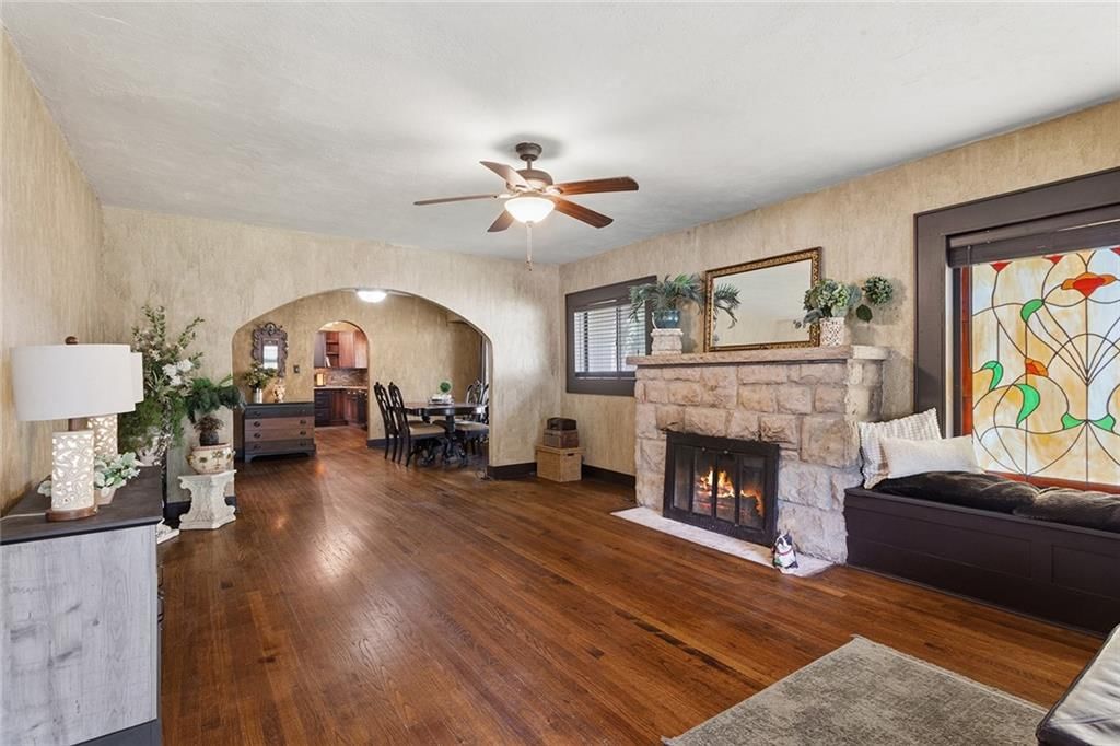 Photo 6 of 45 - 5812 Elm Avenue, Kansas City, MO 64133