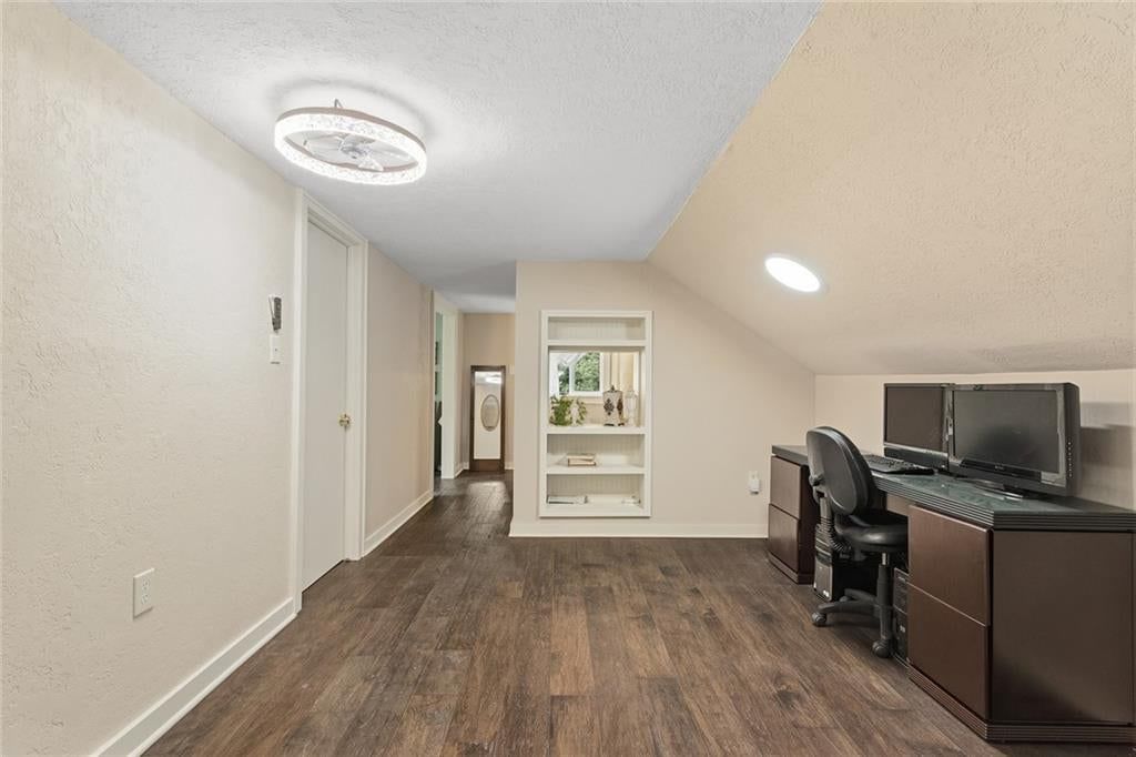 Photo 29 of 45 - 5812 Elm Avenue, Kansas City, MO 64133