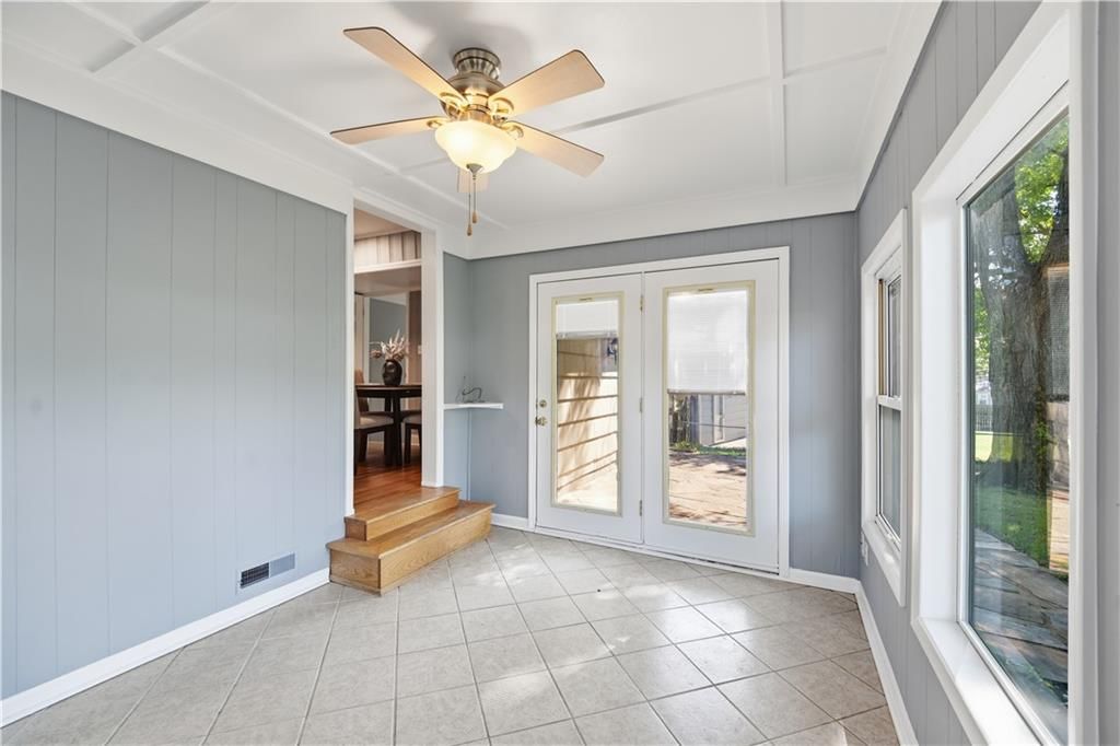 5509 W 70th Terrace — photo 18