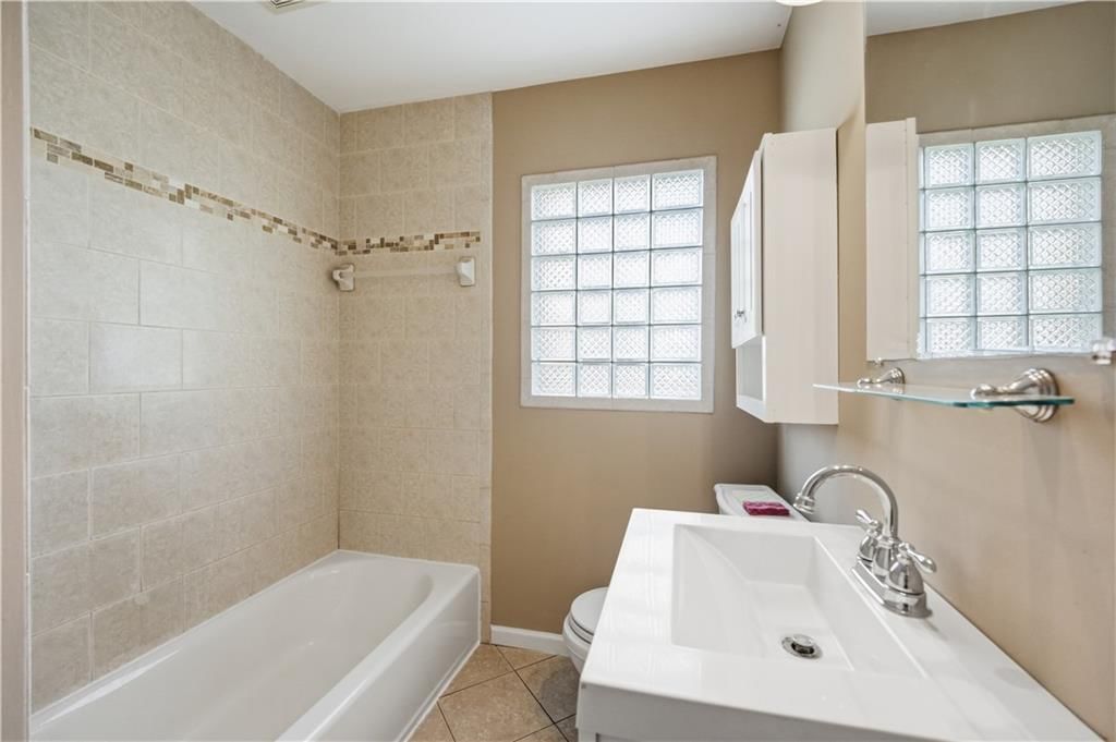 5509 W 70th Terrace — photo 22