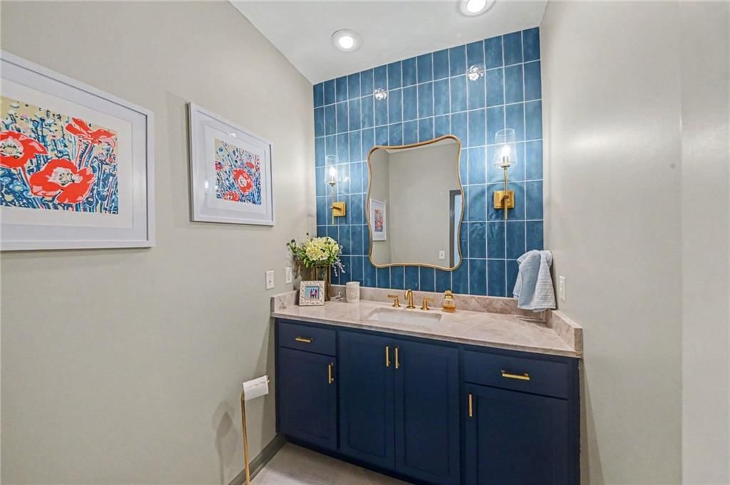 3901 W 121st Terrace — photo 22