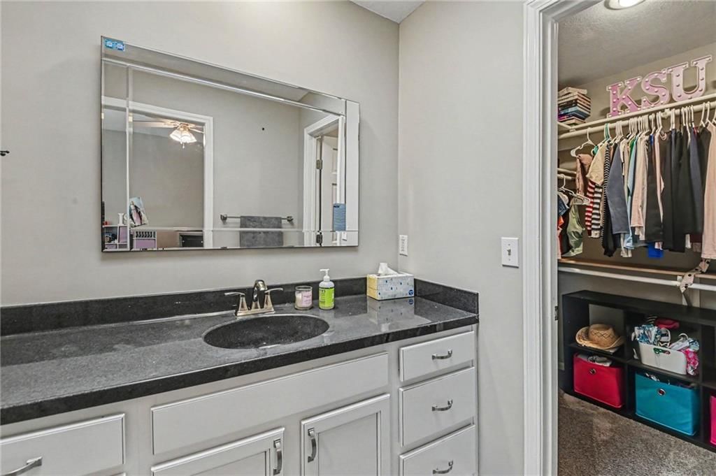 3901 W 121st Terrace — photo 32