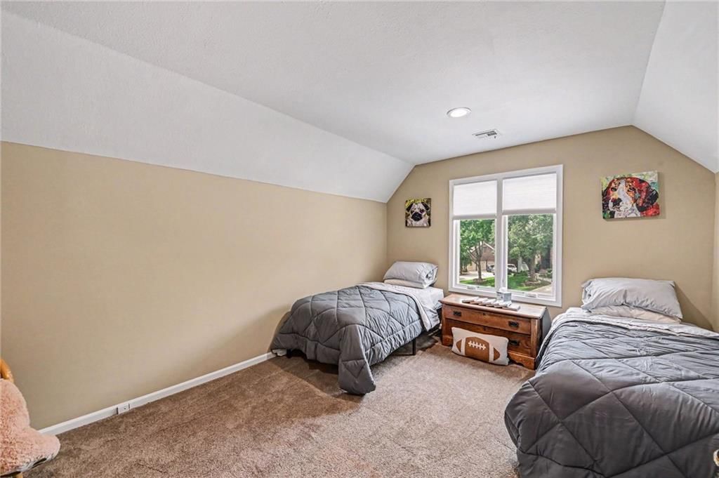 3901 W 121st Terrace — photo 36