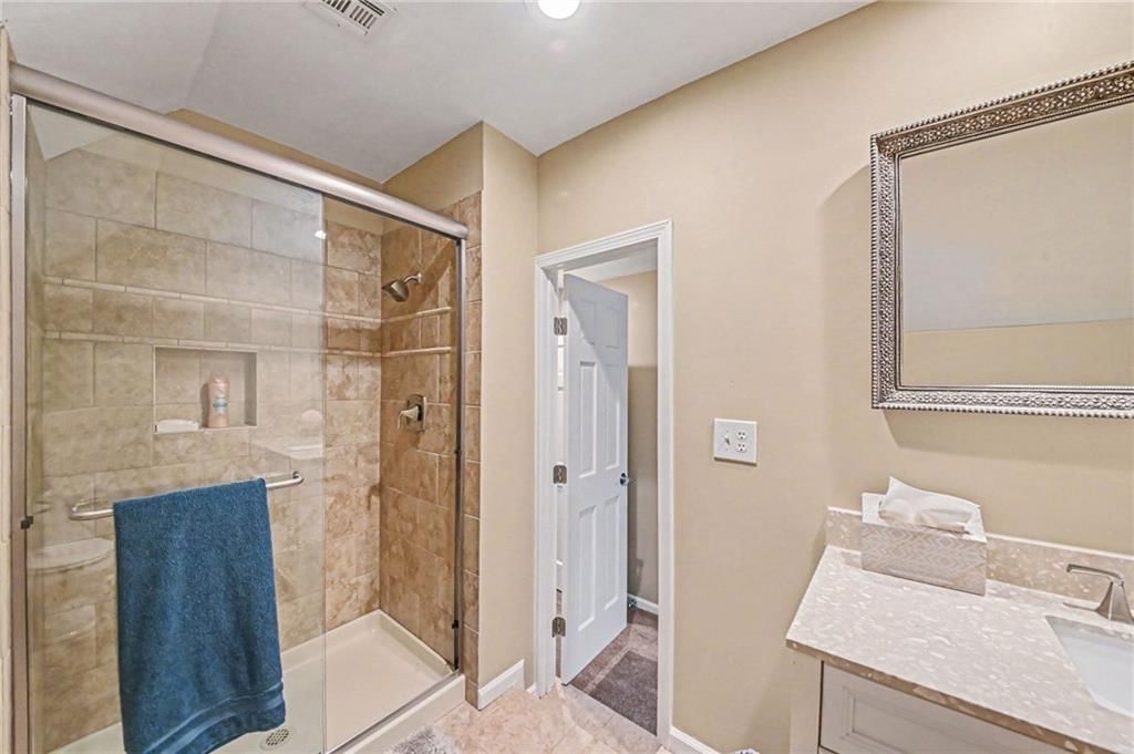 3901 W 121st Terrace — photo 39