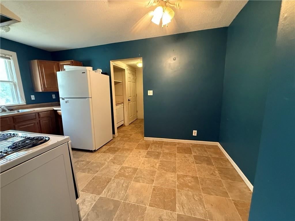 124 W Quincy Street — photo 10
