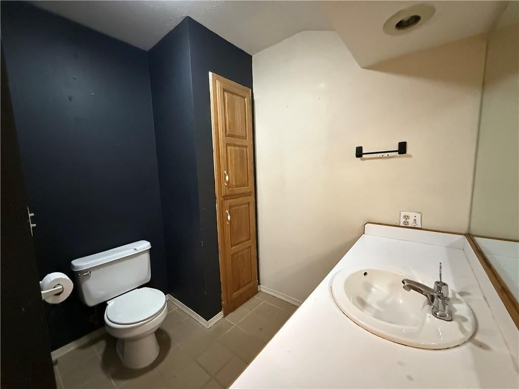 124 W Quincy Street — photo 15