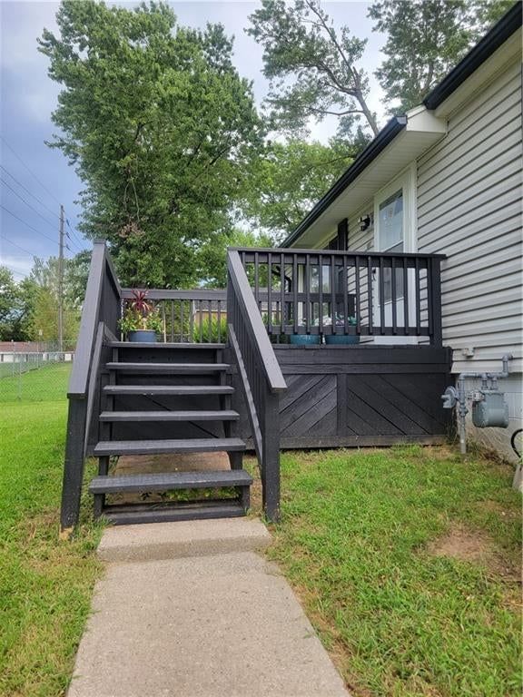 7711 Longwood Avenue — photo 22