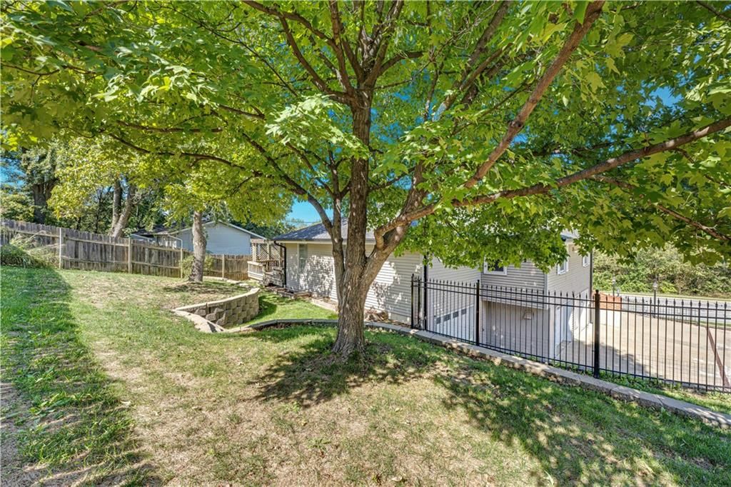 Photo 36 of 38 - 5902 noland Road, Shawnee, KS 66216