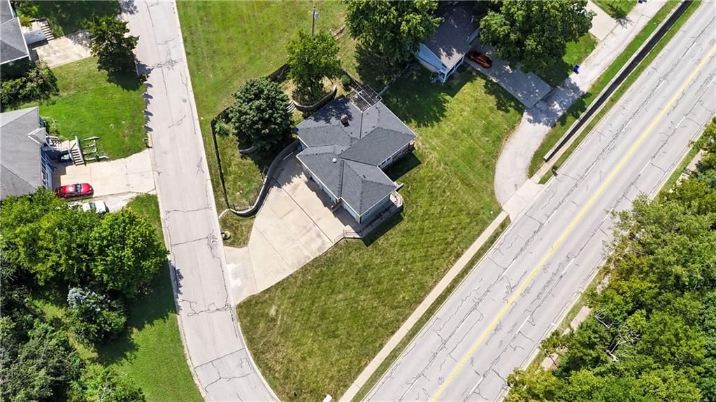 Photo 38 of 38 - 5902 noland Road, Shawnee, KS 66216