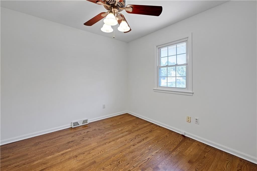 Photo 22 of 38 - 5902 noland Road, Shawnee, KS 66216
