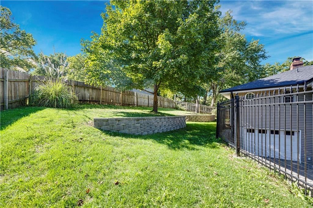 Photo 37 of 38 - 5902 noland Road, Shawnee, KS 66216