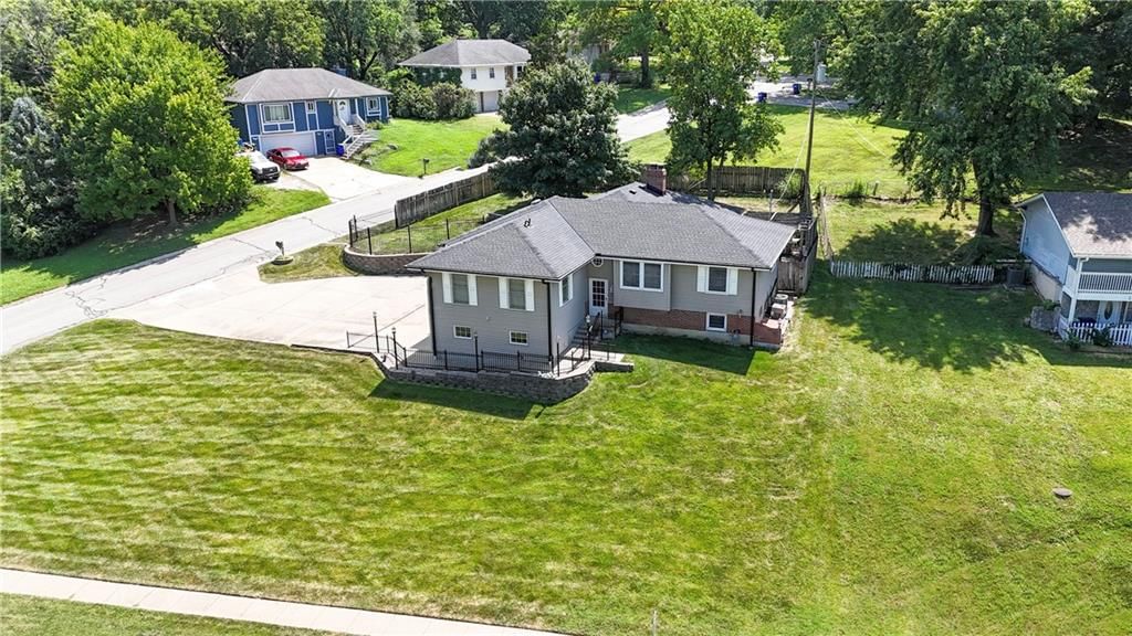 5902 noland Road, Shawnee, KS