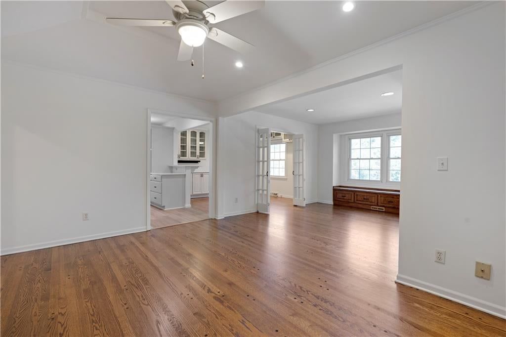 Photo 5 of 38 - 5902 noland Road, Shawnee, KS 66216