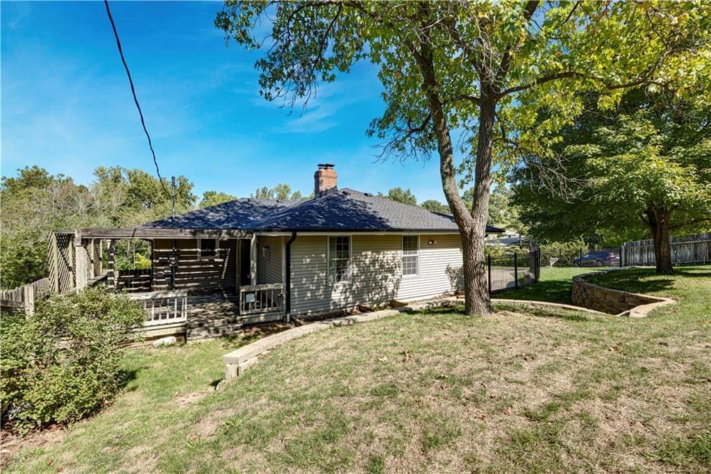 Fenced yard at 5902 noland Road, Shawnee, KS 66216
