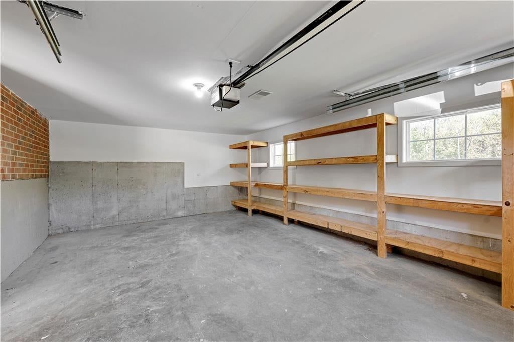 Photo 31 of 38 - 5902 noland Road, Shawnee, KS 66216