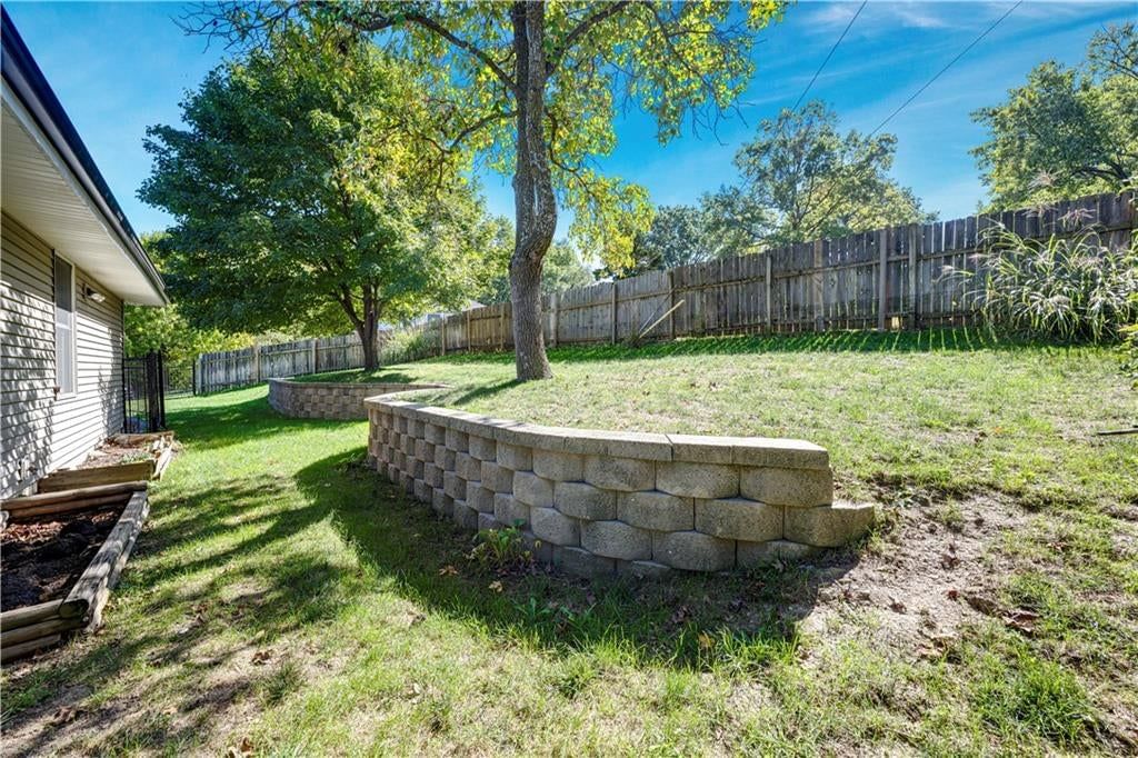 Photo 34 of 38 - 5902 noland Road, Shawnee, KS 66216