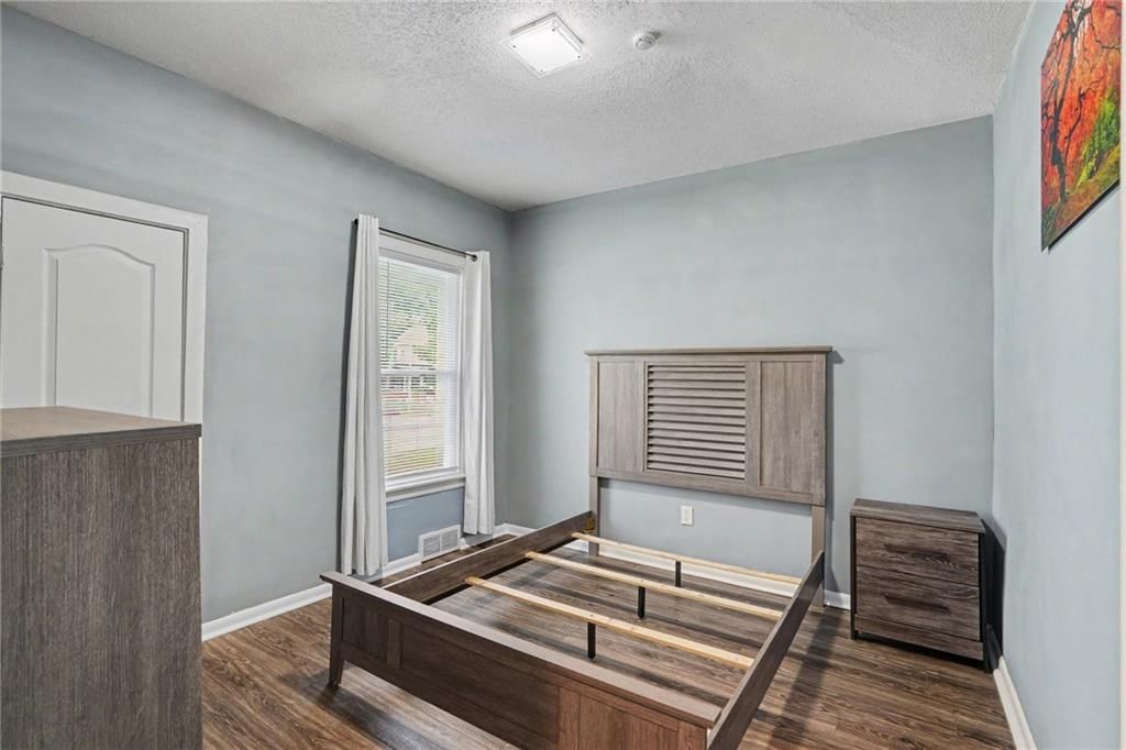 4002 S Benton Avenue — photo 11