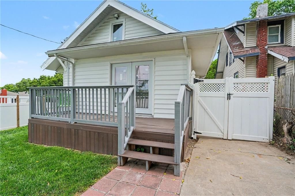 4002 S Benton Avenue — photo 16