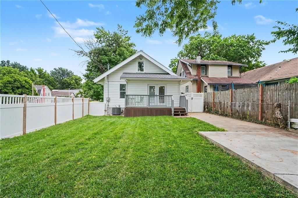 4002 S Benton Avenue — photo 19
