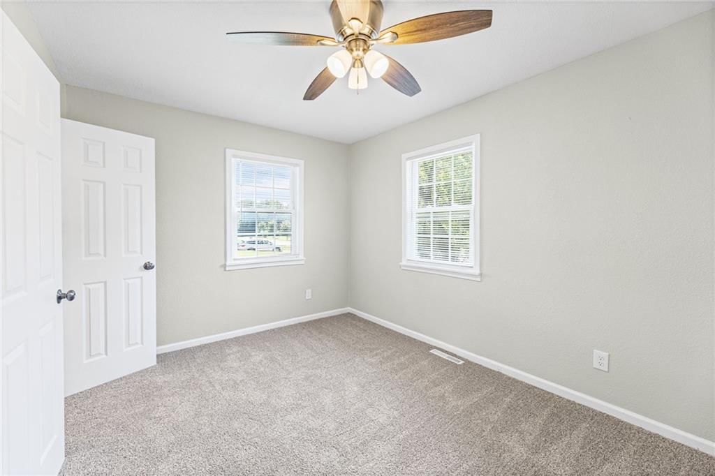 Photo 21 of 29 - 16109 Eastern Avenue, Belton, MO 64012