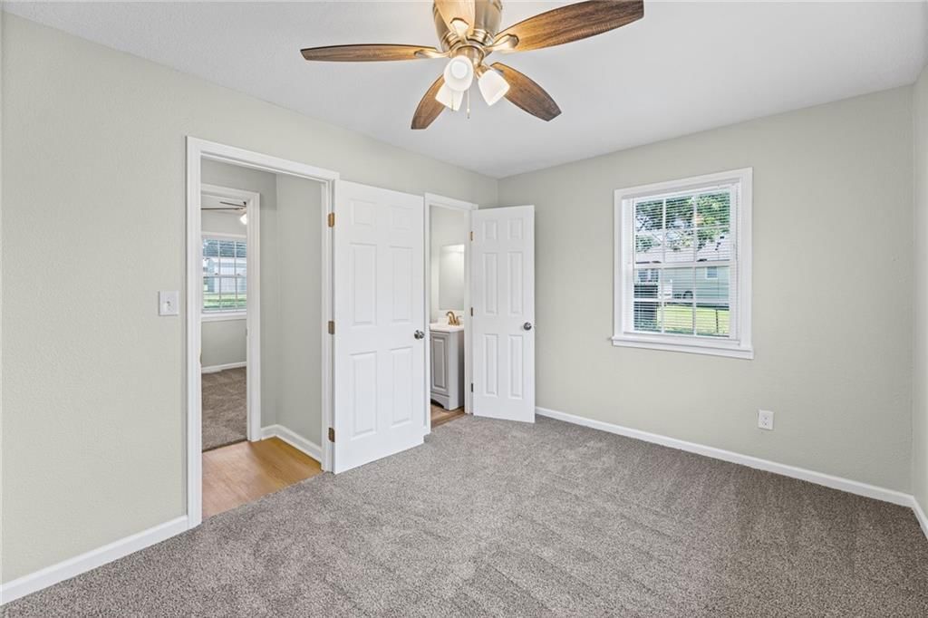 Photo 22 of 29 - 16109 Eastern Avenue, Belton, MO 64012