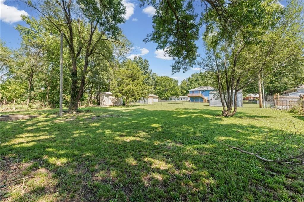 Photo 28 of 29 - 16109 Eastern Avenue, Belton, MO 64012