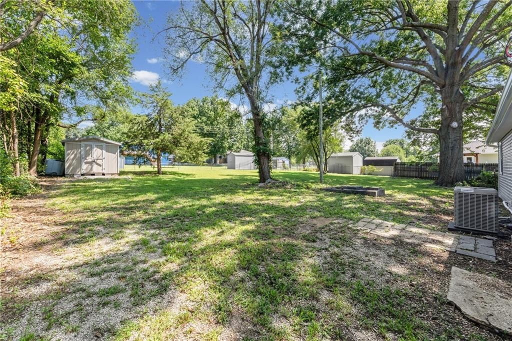 Photo 29 of 29 - 16109 Eastern Avenue, Belton, MO 64012