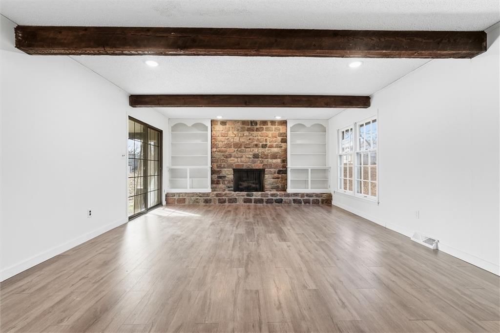 1038 N Woodland Court — photo 5