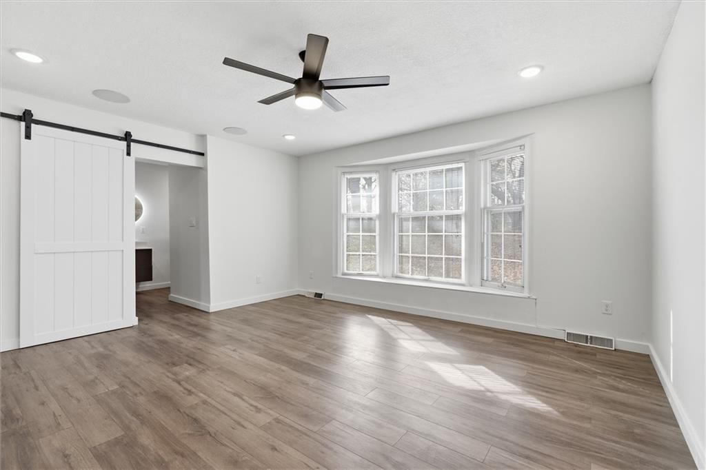 1038 N Woodland Court — photo 15