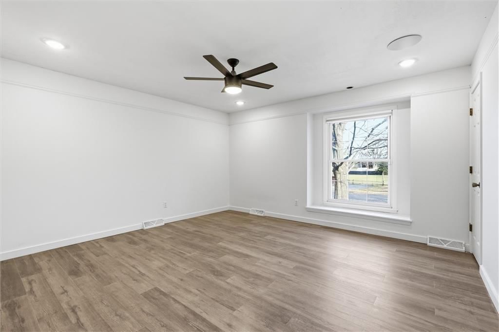 1038 N Woodland Court — photo 16