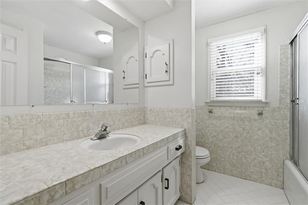 1038 N Woodland Court — photo 23
