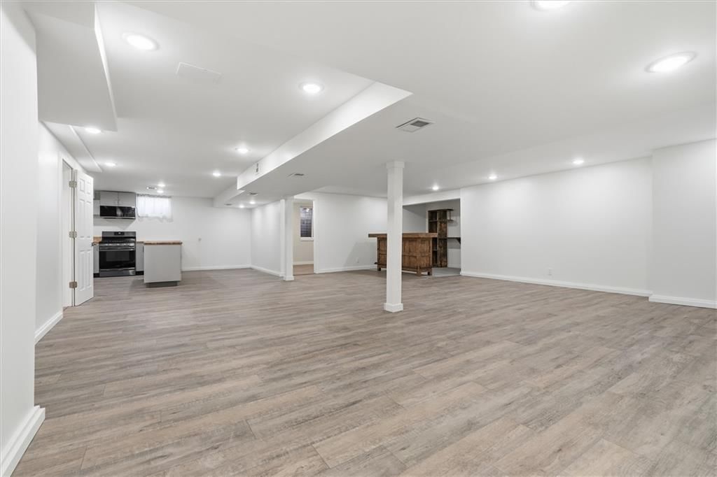 1038 N Woodland Court — photo 24