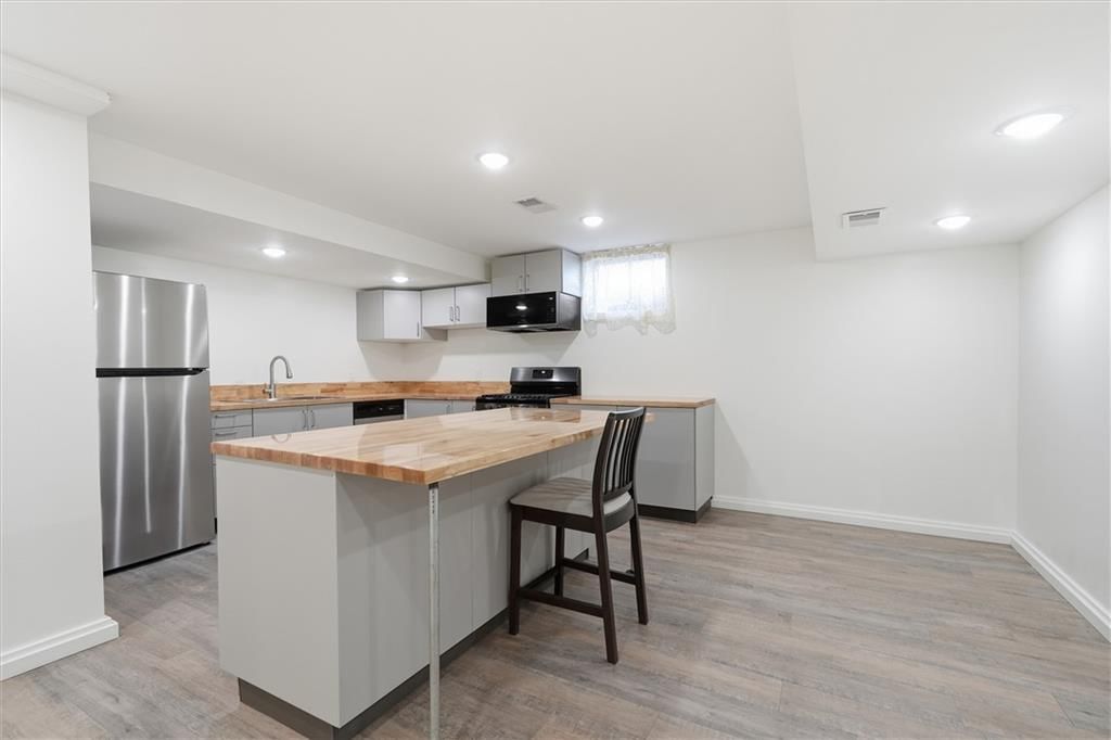 1038 N Woodland Court — photo 28
