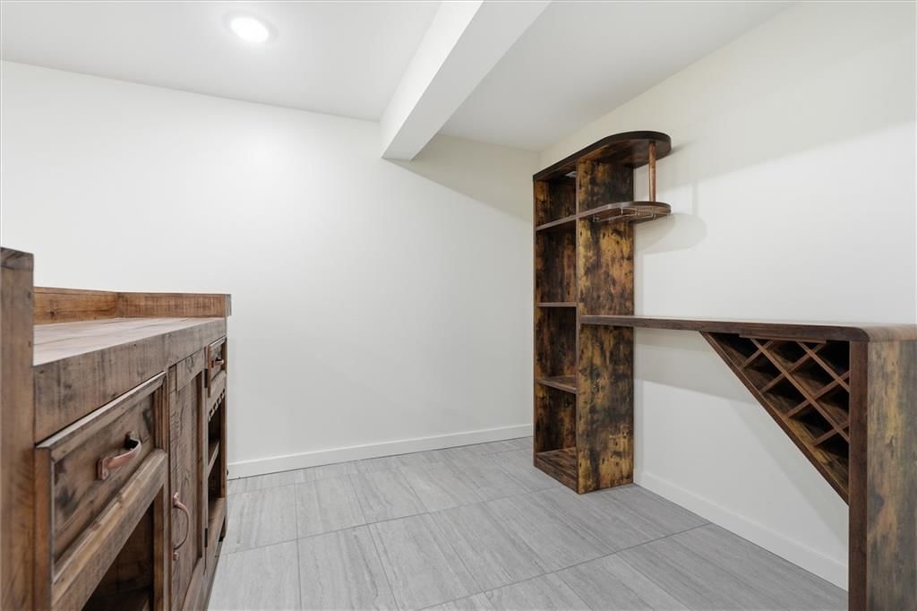 1038 N Woodland Court — photo 31