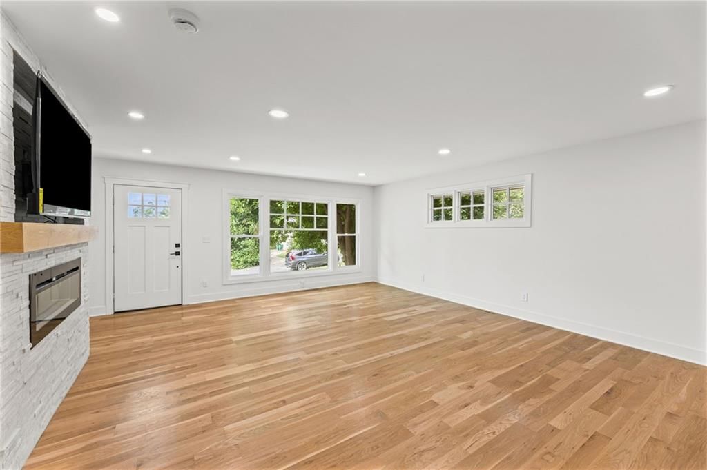 Photo 10 of 42 - 5657 W 50th Street, Mission, KS 66202